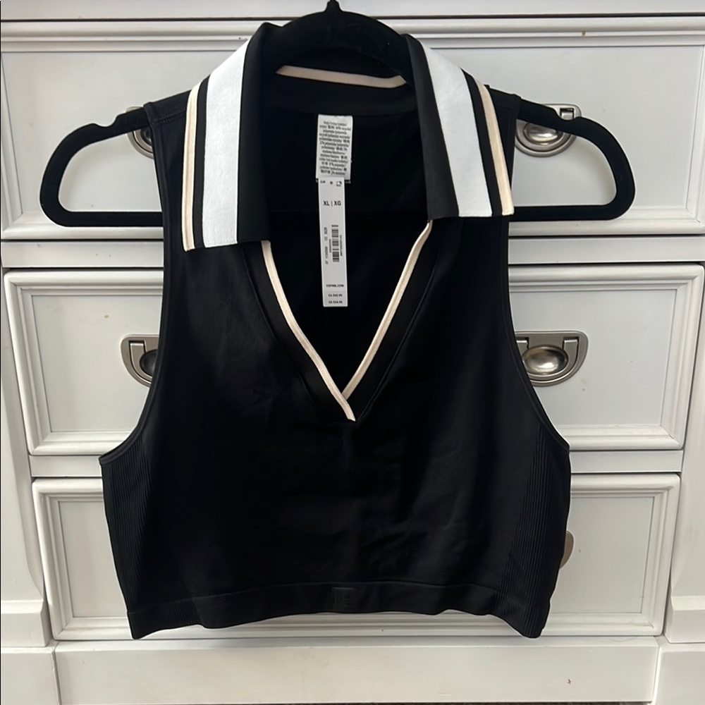 Black and White Women's Collared Top